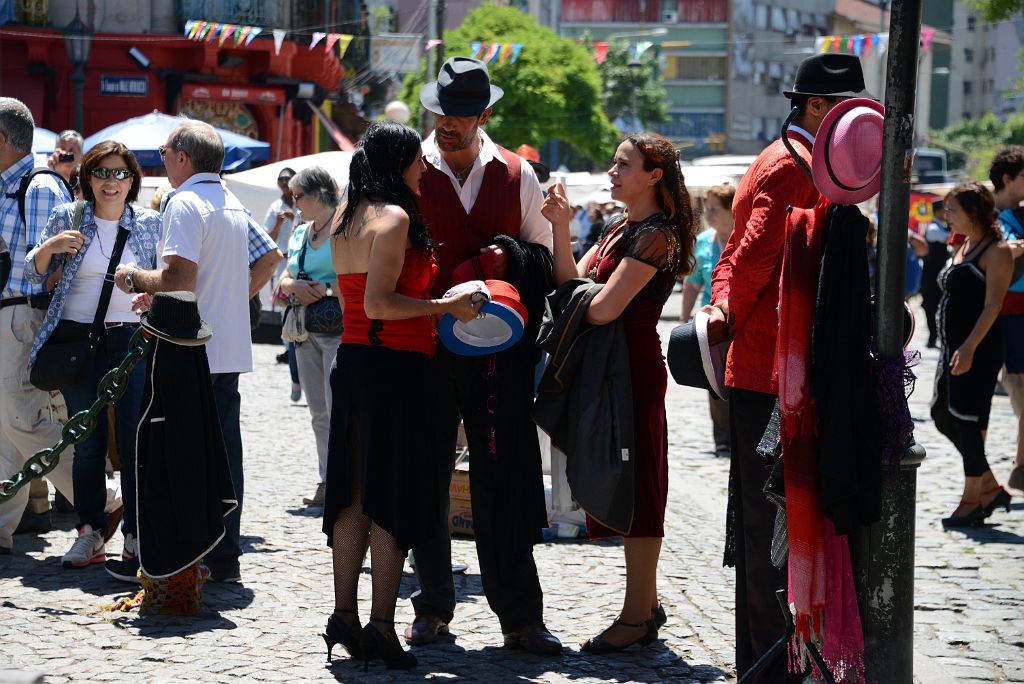 10 Have Your Photo Taken With A Tango Dancer In The Main Square Caminito La Boca Buenos Aires